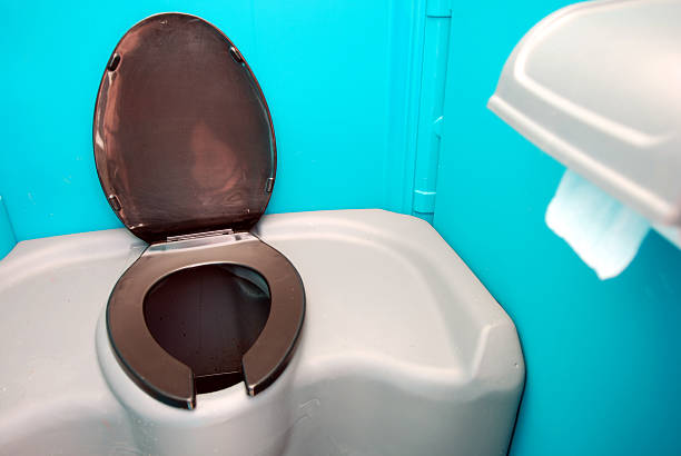 Best Portable restroom trailer rental  in Lexington Park, MD